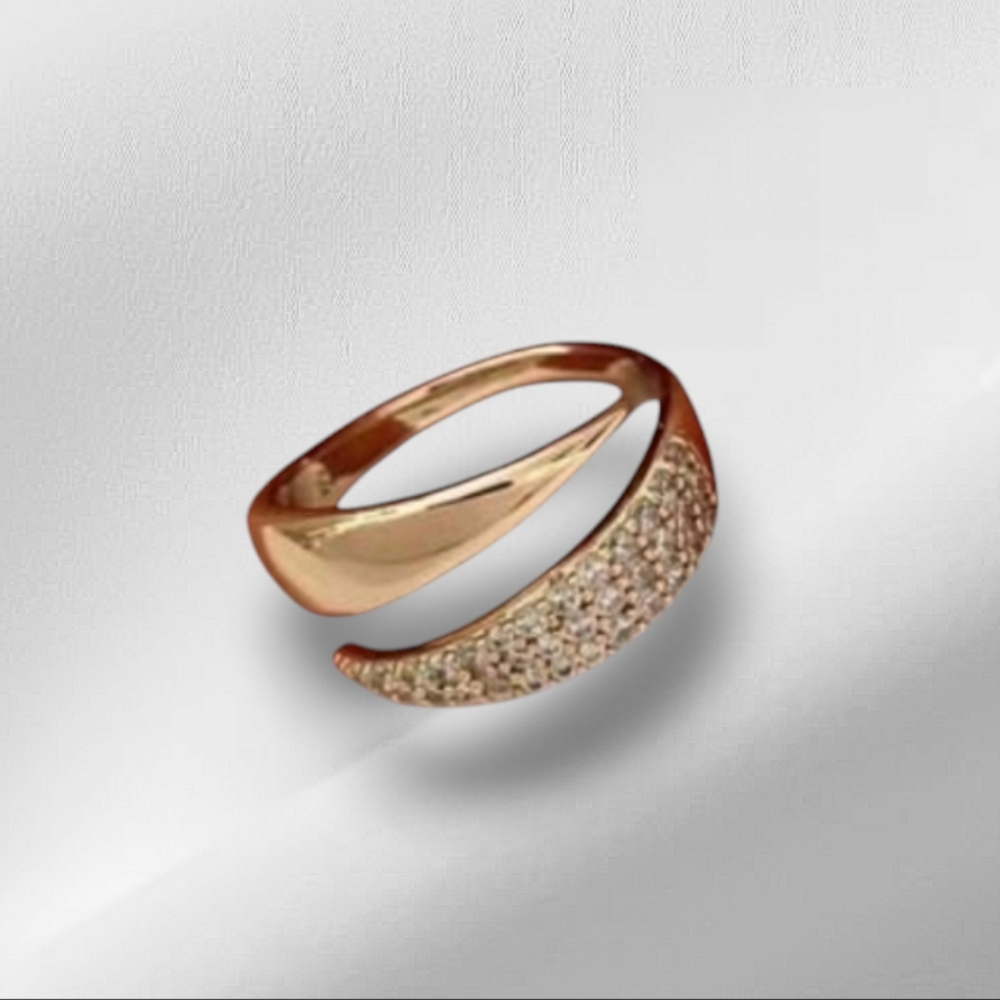 Gold Pavé Wave Adjustable Ring, NWOT - Great Gift 🎁